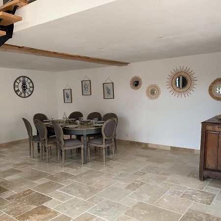 Mesnie Sas Vila Reugny  Exterior foto