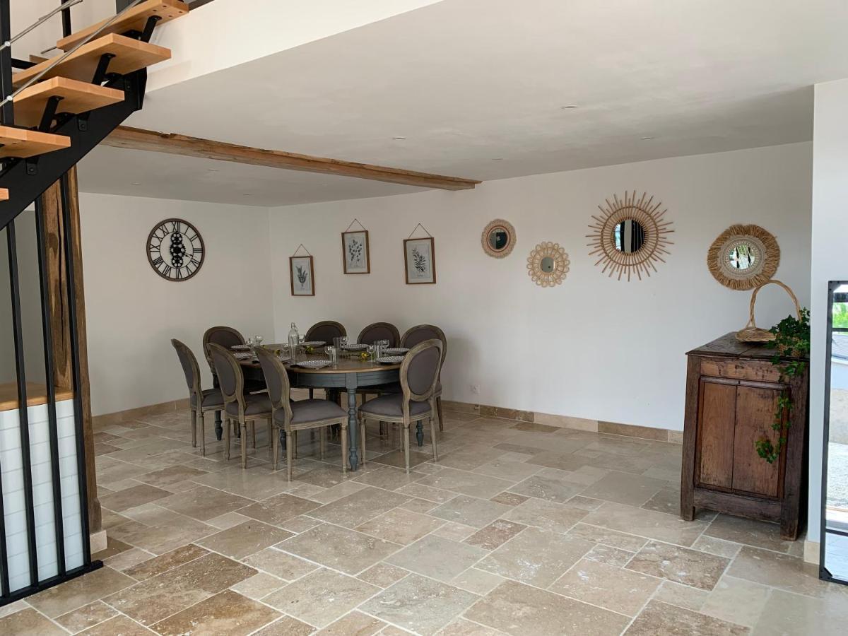 Mesnie Sas Vila Reugny  Exterior foto